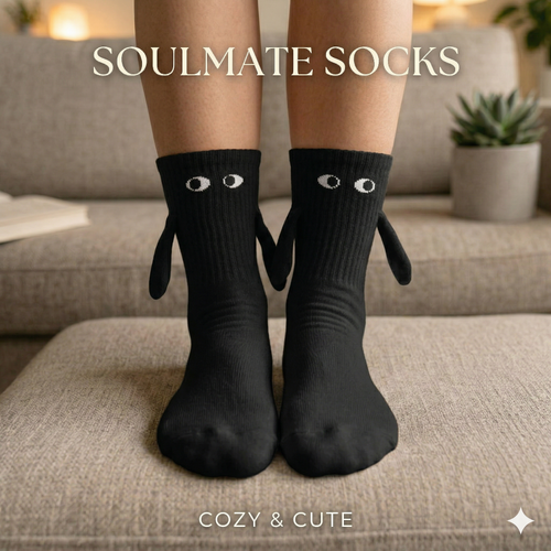 1 Pair Fashion Socks Funny Creative Magnetic Attraction Hands Black White Cartoon Eyes Couples Socks